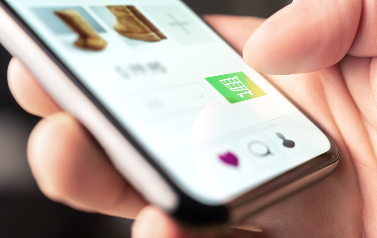 Kako je mobilni telefon postao glavni kanal za online shopping