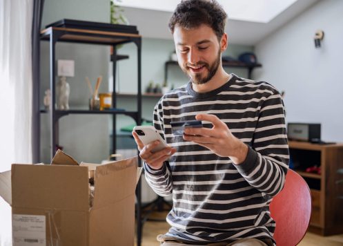 Kako je mobilni telefon postao glavni kanal za online shopping