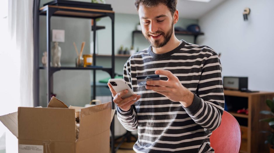 Kako je mobilni telefon postao glavni kanal za online shopping