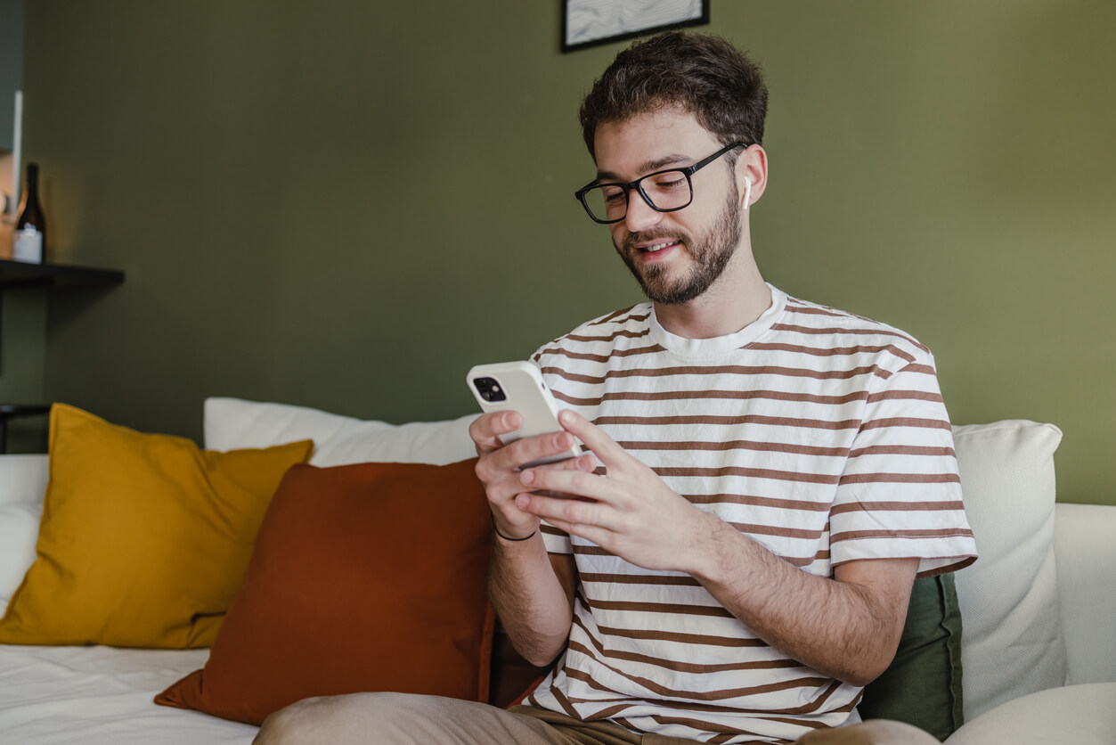 Kako je mobilni telefon postao glavni kanal za online shopping